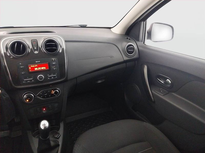 Dacia Logan (2020) 1.0 SCe, Serv.kniha - fotka 8 z 14
