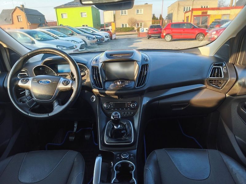 Ford Kuga (2016) - fotka 25 z 39