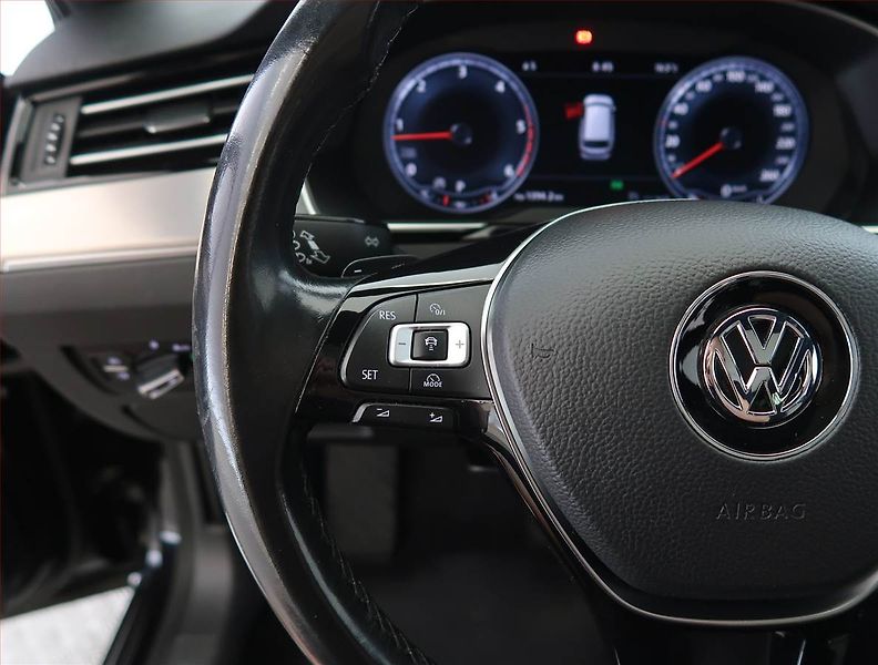 Volkswagen Passat (2015) 2.0 TDI, Automat, Kůže, Navi - fotka 21 z 28