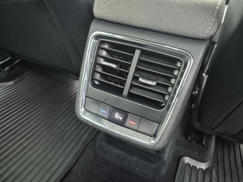 Škoda Enyaq 150kw, iV80 19ALU SOH 90% - fotka 40 z 44