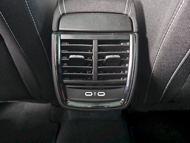 Škoda Kamiq (2025) 1.0TSI 85kW MONTE CARLO - fotka 26 z 30