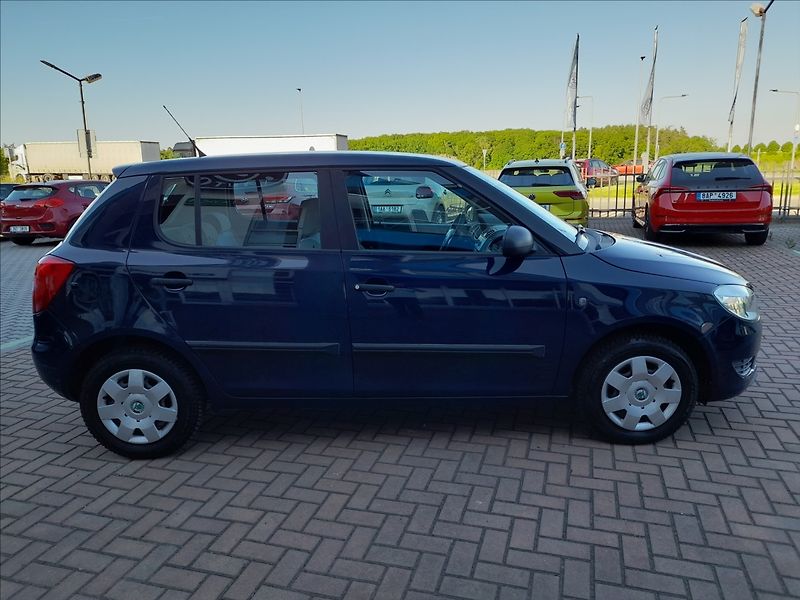 Škoda Fabia 1,2 HTP Activ STÁLE U NÁS - fotka 5 z 18