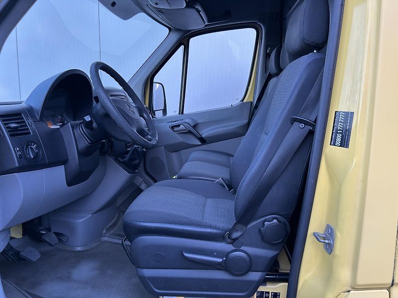 Mercedes-Benz Sprinter 2.1 CDI . - fotka 12 z 16