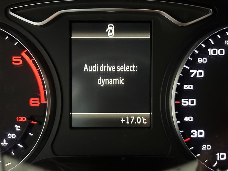 Audi A3 2,0   TDI 110kW,SERVISKA,NAVI - fotka 15 z 27