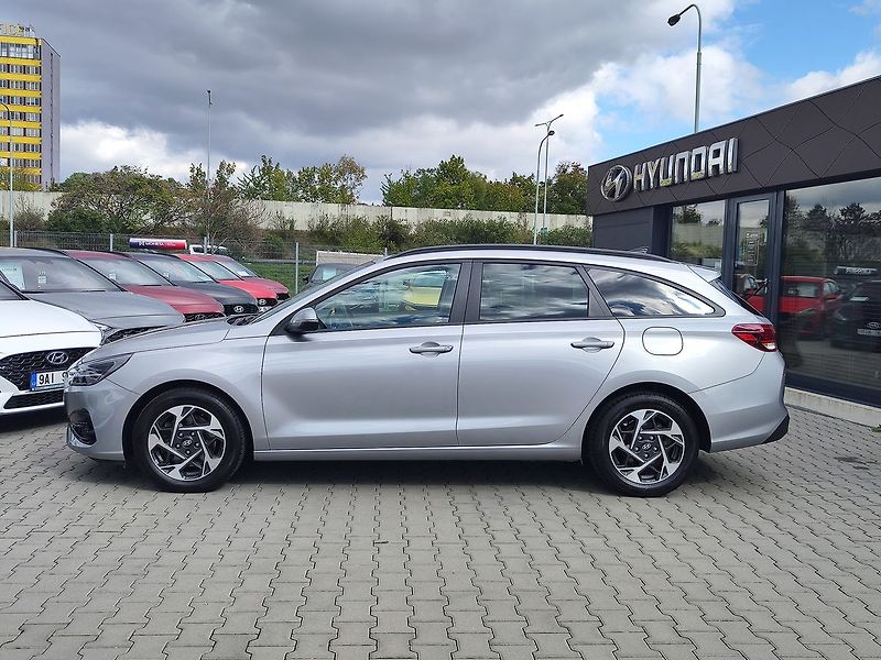 Hyundai i30 1.0 T-GDI/74kW Smart CLIMATE D - fotka 8 z 29
