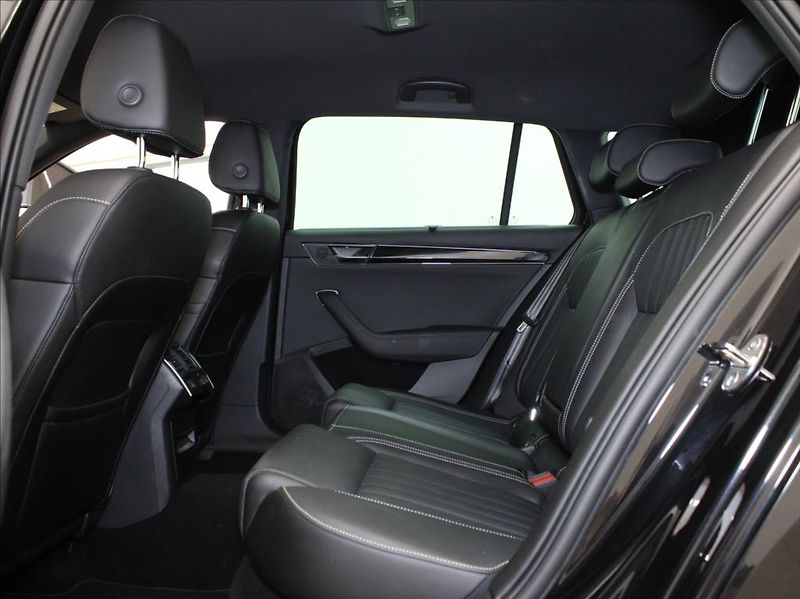 Škoda Superb 2,0 TDi 147kW 4x4 L&K TZ ČR - fotka 7 z 29