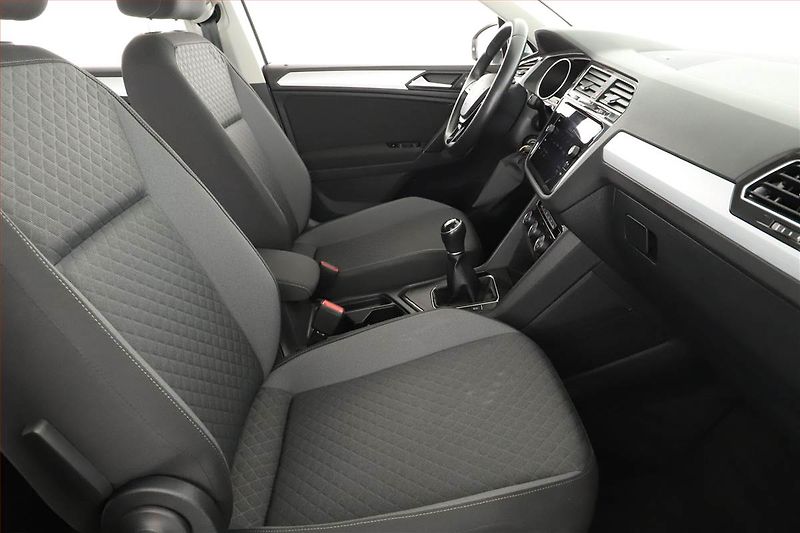 Volkswagen Tiguan (2020) 1.5 TSI - fotka 7 z 14