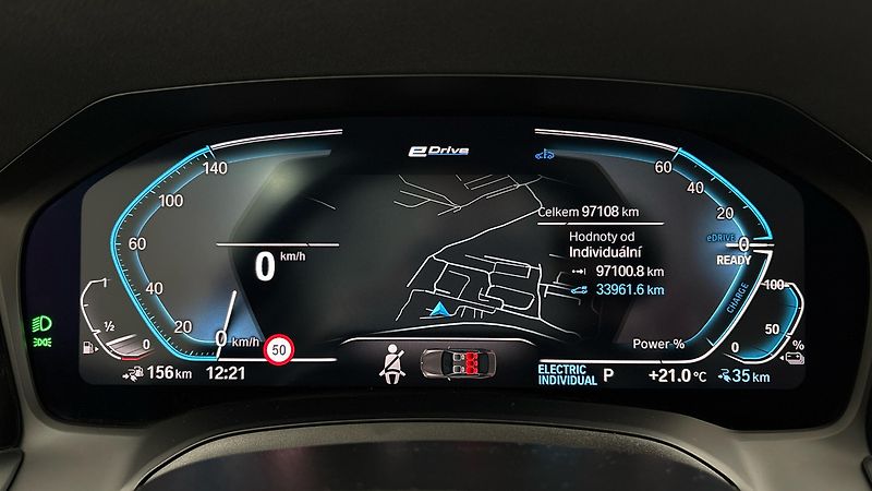 BMW Řada 3 320e AUT Luxury Line - fotka 27 z 27