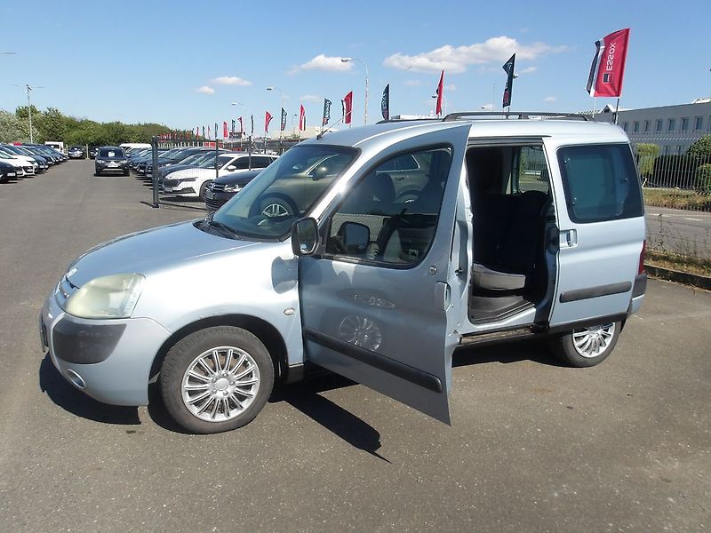 Citroën Berlingo 2,0HDi 2xŠOUPAČKY,KLIMA ! - fotka 13 z 25
