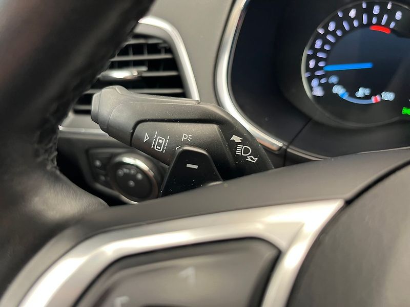 Ford Galaxy 110 kW, AT8, LED, ACC - fotka 12 z 50