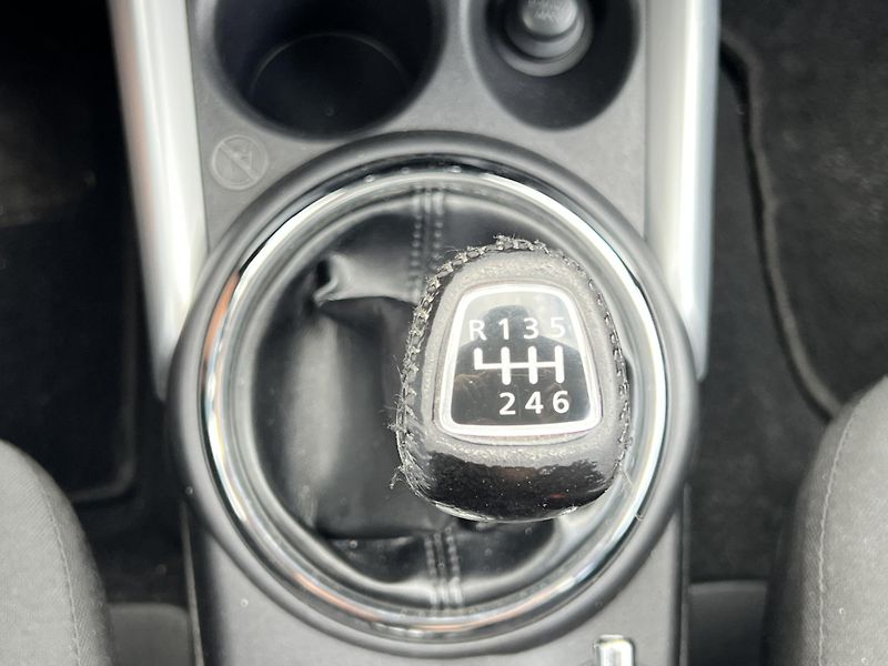 Mitsubishi ASX 1.8DI-D 4x4 KLIMA TEMPOMAT ALU - fotka 19 z 39
