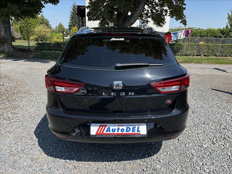 Seat Leon 2,0 TDi 110 kW DSG  Full LED - fotka 5 z 45