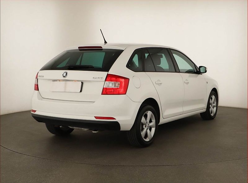 Škoda Rapid (2014) Spaceback 1.6 TDI - fotka 5 z 13