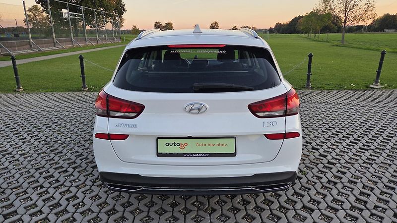Hyundai i30 1.0 TGDI 120 Comfort, CZ, DPH - fotka 7 z 27