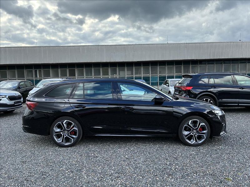 Škoda Octavia 2,0 RS,CHALLENGE,TAŽNÉ,KŮŽE - fotka 6 z 38
