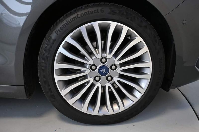 Ford Mondeo (2022) 2.0 LED SONY ACC Tažné 8AT ECO - fotka 33 z 35