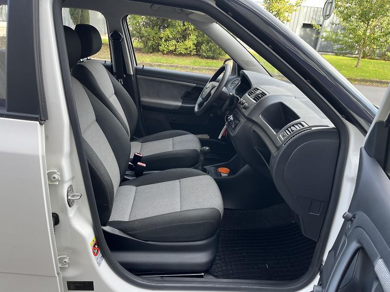Škoda Fabia 1,2 HTP Combi Classic - fotka 21 z 26