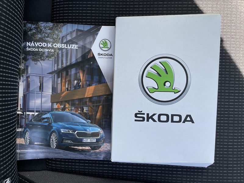 Škoda Octavia 1,5 TSI Ambition Plus LED+ACC - fotka 19 z 24
