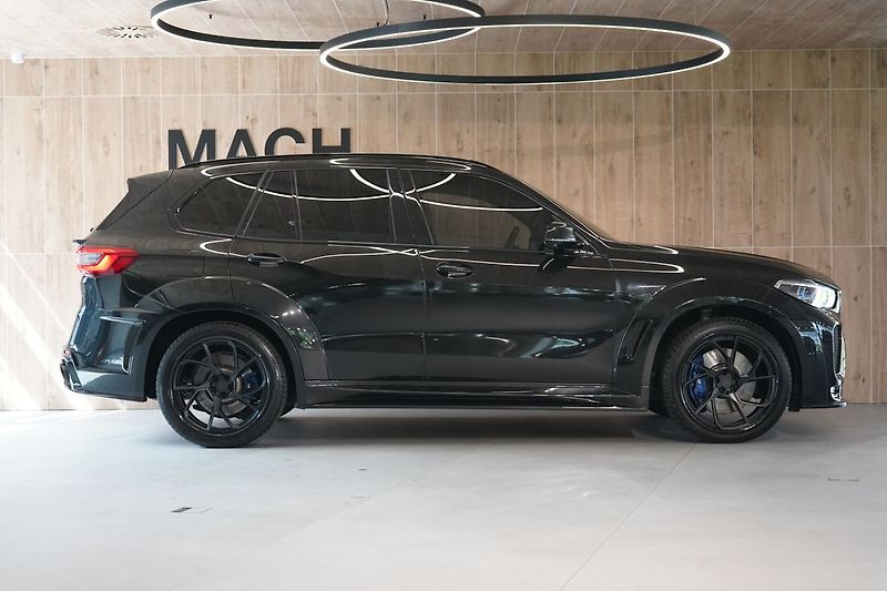BMW X5 M50d xDrive, Renegade Widebody - fotka 7 z 50