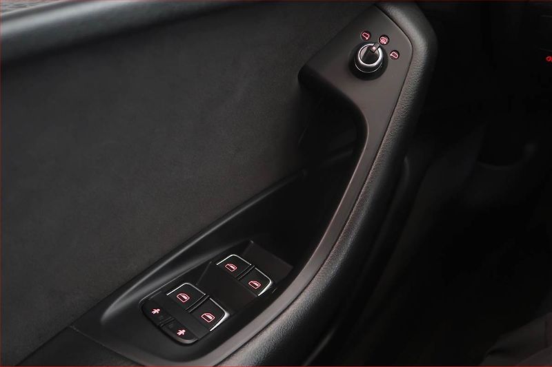 Audi A6 (2016) 3.0 TDI, 4X4, Automat, Kůže - fotka 19 z 20