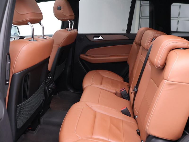 Mercedes-Benz GLS 3,0 350d 190kW AMG Sport DPH - fotka 17 z 45