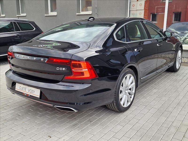 Volvo S90 D5 173kW Inscription,původ ČR - fotka 10 z 50