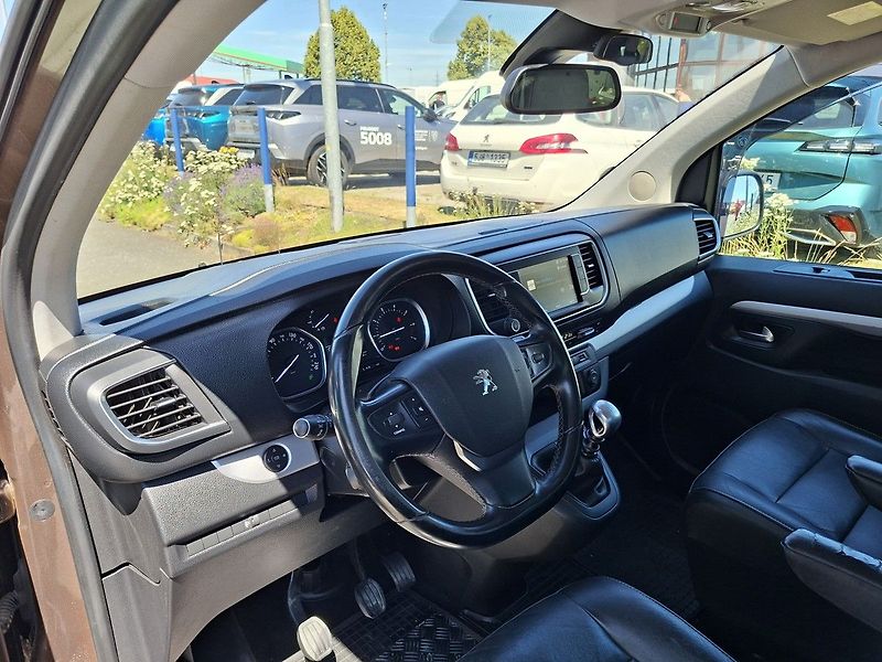 Peugeot Traveller 2,0 BHDI 150k 8M - fotka 13 z 27