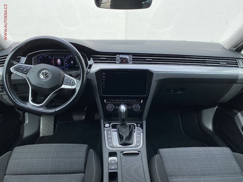 Volkswagen Passat (2020) 1.6 TDi, Business, DSG, LED - fotka 8 z 18