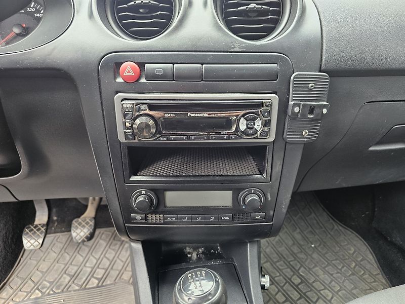 Seat Cordoba (2005) 1.2 HTP KLIMA - fotka 7 z 10