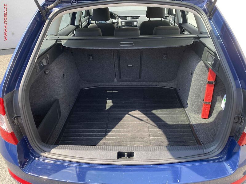 Škoda Octavia (2015) 1.6 TDI, ČR, AC, temp - fotka 7 z 16