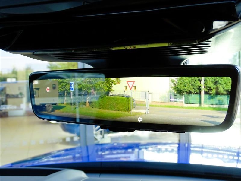 Land Rover Range Rover Sport (2026) 3,0 P460e DYNAMIC SE PHEV SV C - fotka 30 z 38