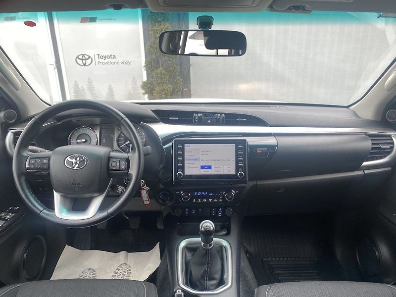 Toyota Hilux 2.4D, ČR, Active, tažné, 4x4 - fotka 13 z 32