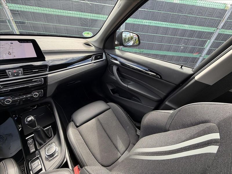 BMW X1 18d xDrive SportLine Head-up - fotka 11 z 23