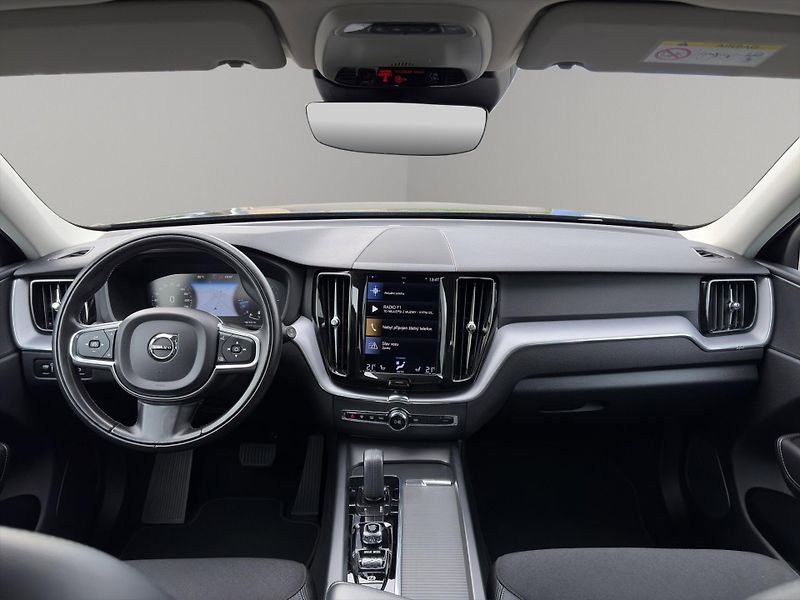 Volvo XC60 (2020) Momentum Pro B4 4x4 1.majitel - fotka 14 z 30