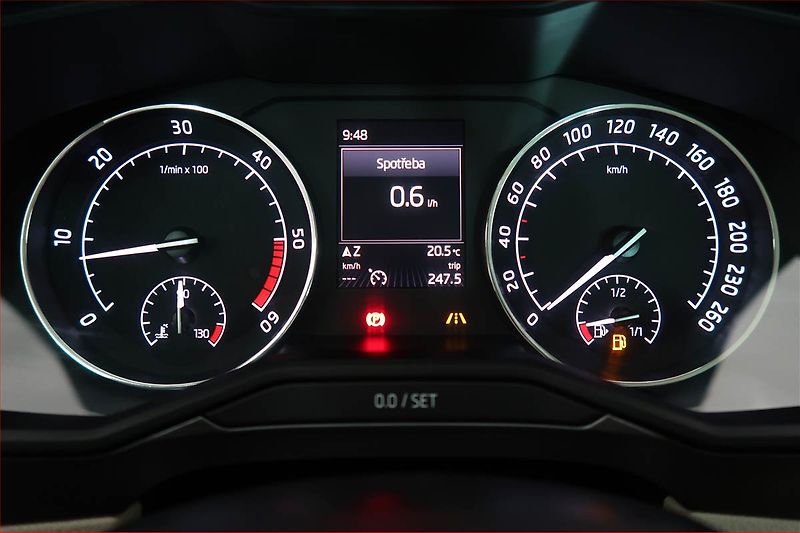 Škoda Superb (2017) Style 2.0 TDI, Kůže, Navi - fotka 11 z 17