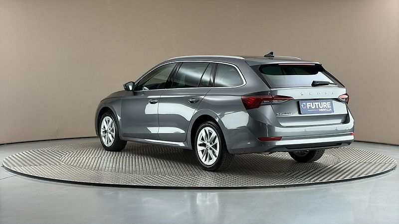 Škoda Octavia 1.5 TSI Style Combi - fotka 2 z 25