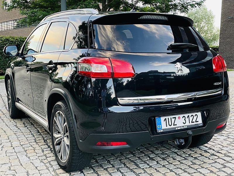 Peugeot 4008 1.8HDI 4x4 VÝHŘEV KAMERA TAŽNÉ - fotka 17 z 47