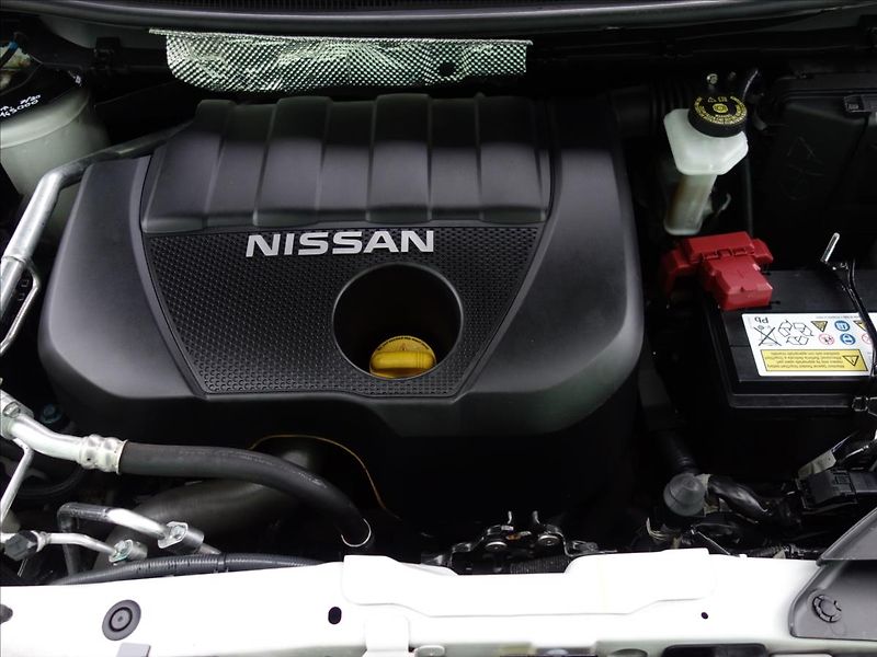 Nissan Qashqai 1,5 81kW NAVI - fotka 35 z 39
