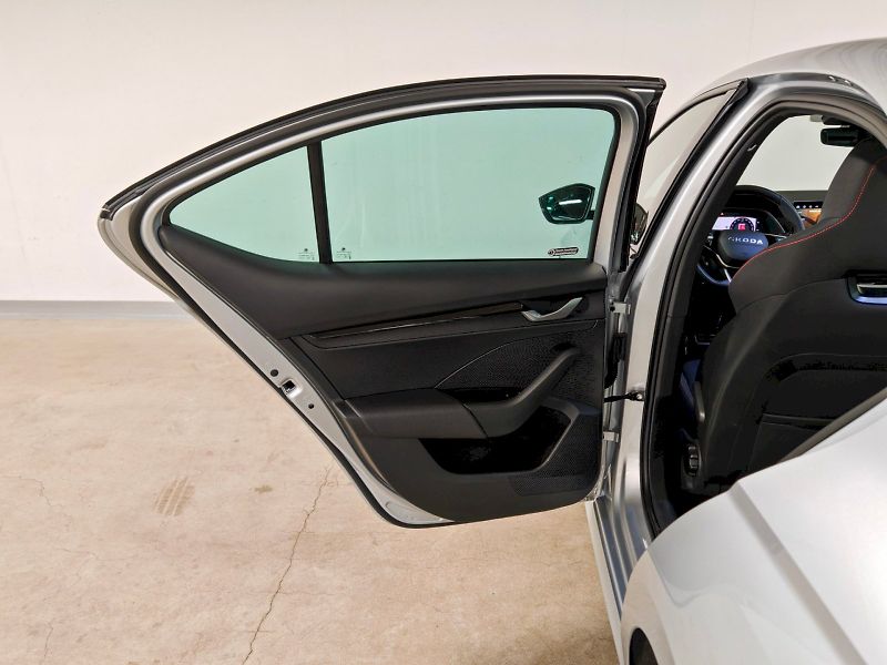 Škoda Octavia (2025) 2.0 TSI 195 kW DSG RS - fotka 24 z 31