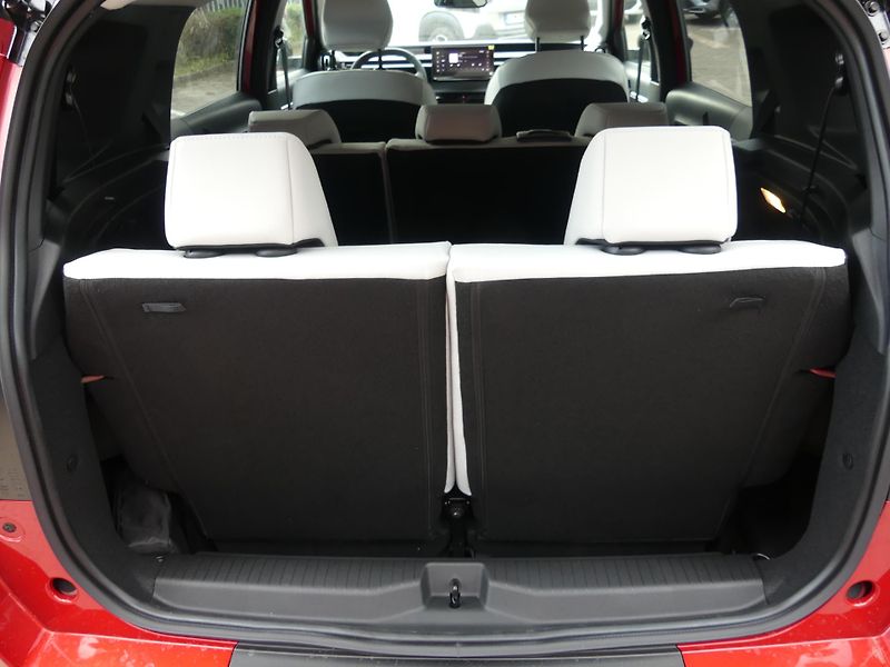 Citroën C3 Aircross (2026) MAX Hybrid 145k Automat 7 míst - fotka 12 z 25