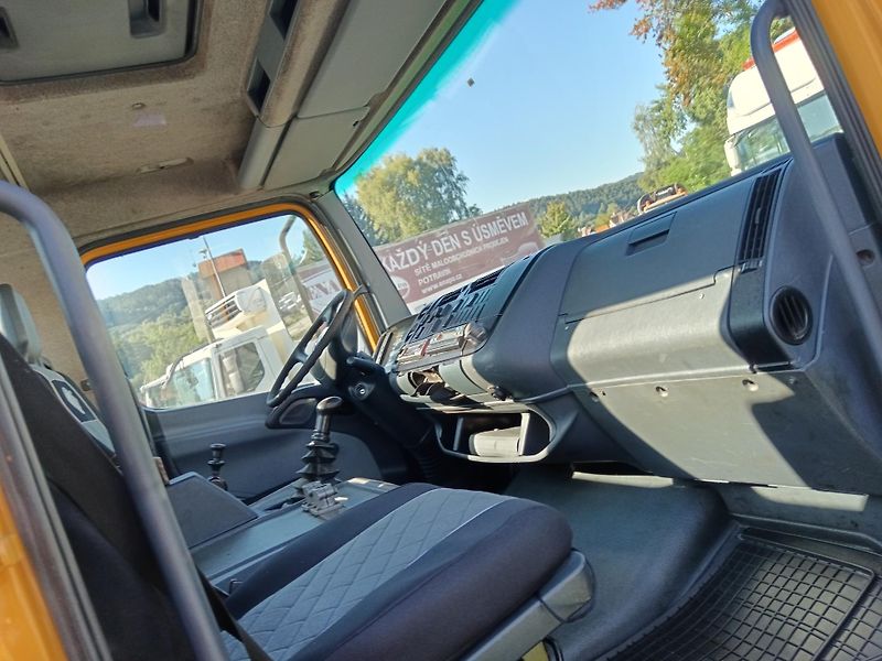 Mercedes-Benz Atego (2004) 1318 4x4 Kontejner 7T Analog  - fotka 12 z 19