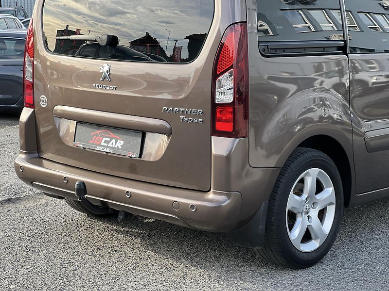 Peugeot Partner Tepee 1.6i KLIMA KOUPENO V ČR 1.MAJ. - fotka 37 z 37