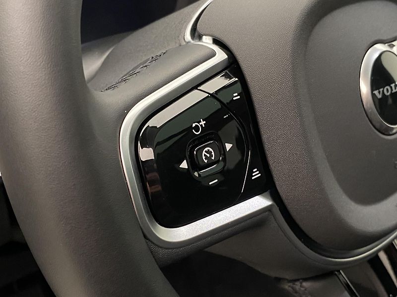 Volvo XC90 T8 RECHARGE BRIGHT ULTRA 7míst - fotka 20 z 70
