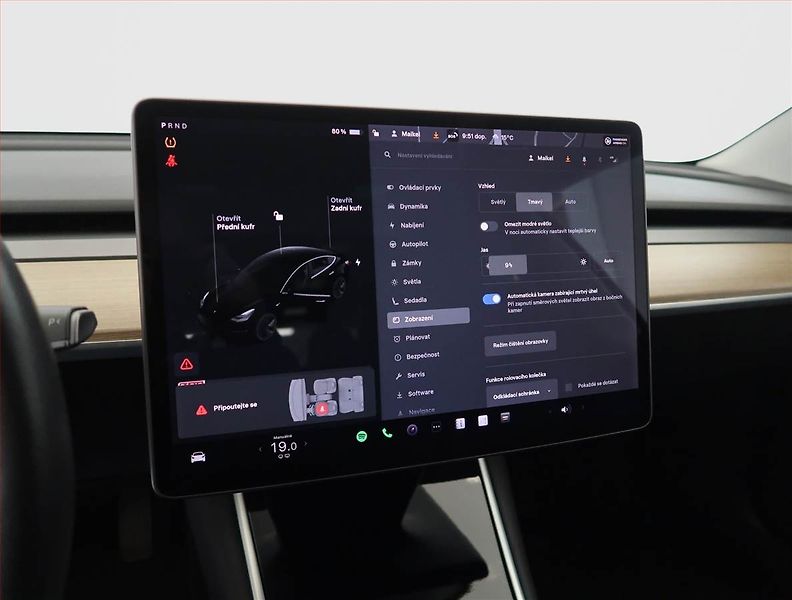 Tesla Model 3 (2019) Std Range Plus 52kWh, SoH 78% - fotka 24 z 32