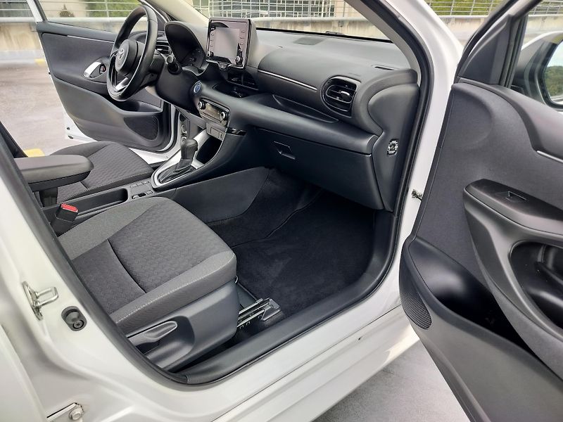 Toyota Yaris 1.5 hybrid - fotka 19 z 26
