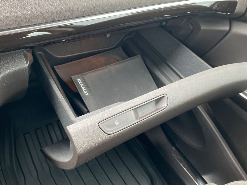 Renault Espace (2015) 1,6 (96kW) NM.  Man. - fotka 28 z 30