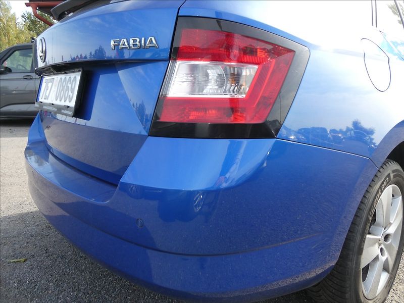 Škoda Fabia 1,0 TSi 81kW STYLE,ČR,navigace - fotka 10 z 39