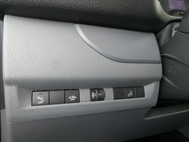 Citroën Jumpy 2,0 HDi 110kW závěs, 2x kola - fotka 31 z 40