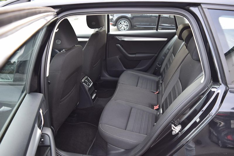 Škoda Octavia (2018) 1.4TSI 110kw AMBITION NAVI APP - fotka 13 z 47