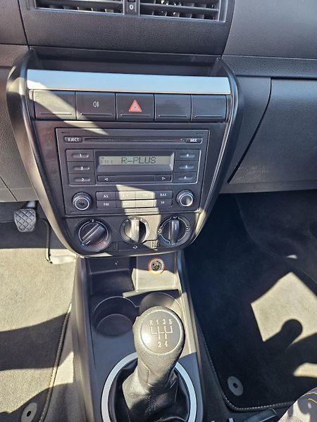 Volkswagen Fox (2006) 1.2, MOŽNÉ SPLÁTKY  - fotka 14 z 18